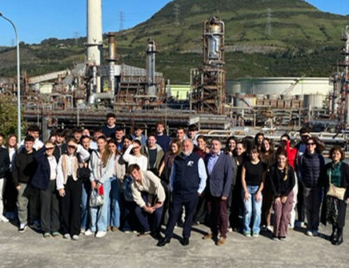 Estudiantes de Camarabilbao University Business School visitaron Petronor en una jornada sobre sostenibilidad y gestión empresarial